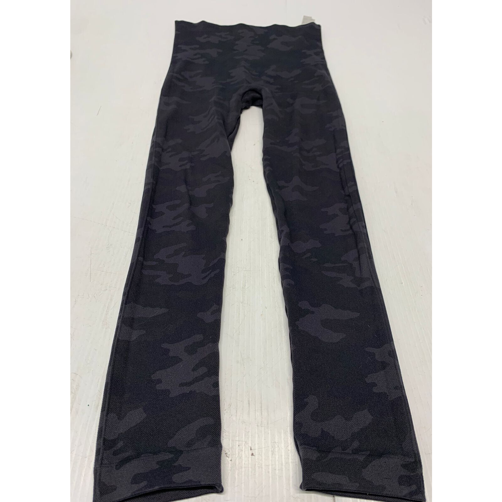 Spanx Leggings Camo Print Black M Womens A77